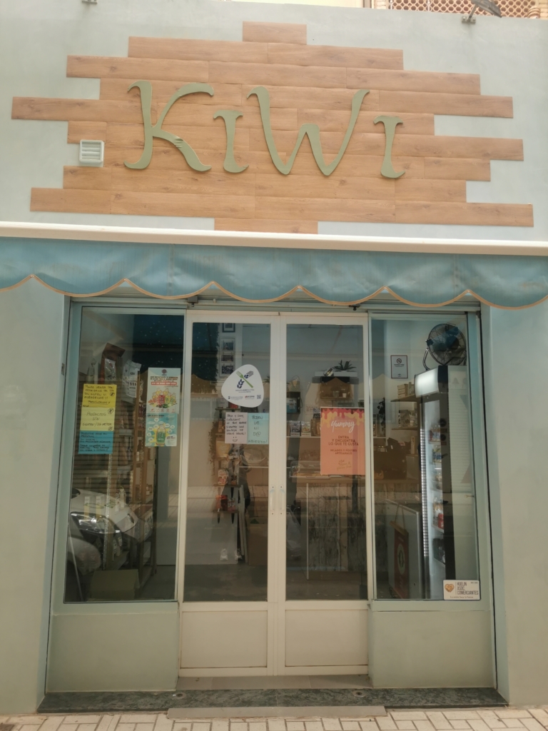 Img KIWI SHOP Malaga 1 768x1024